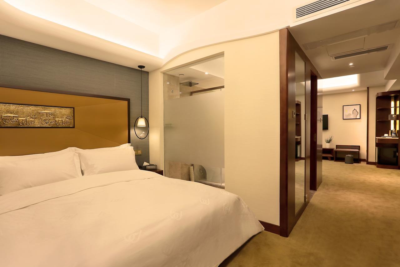 Lujia International Hotel เฉิงตู ภายนอก รูปภาพ